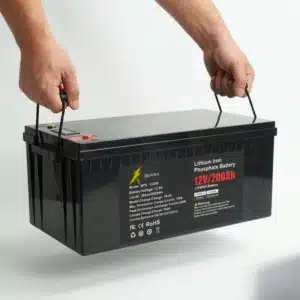Akumulator litowy 12V-200Ah, przenośny, z uchwytami, o wytrzymałej obudowie