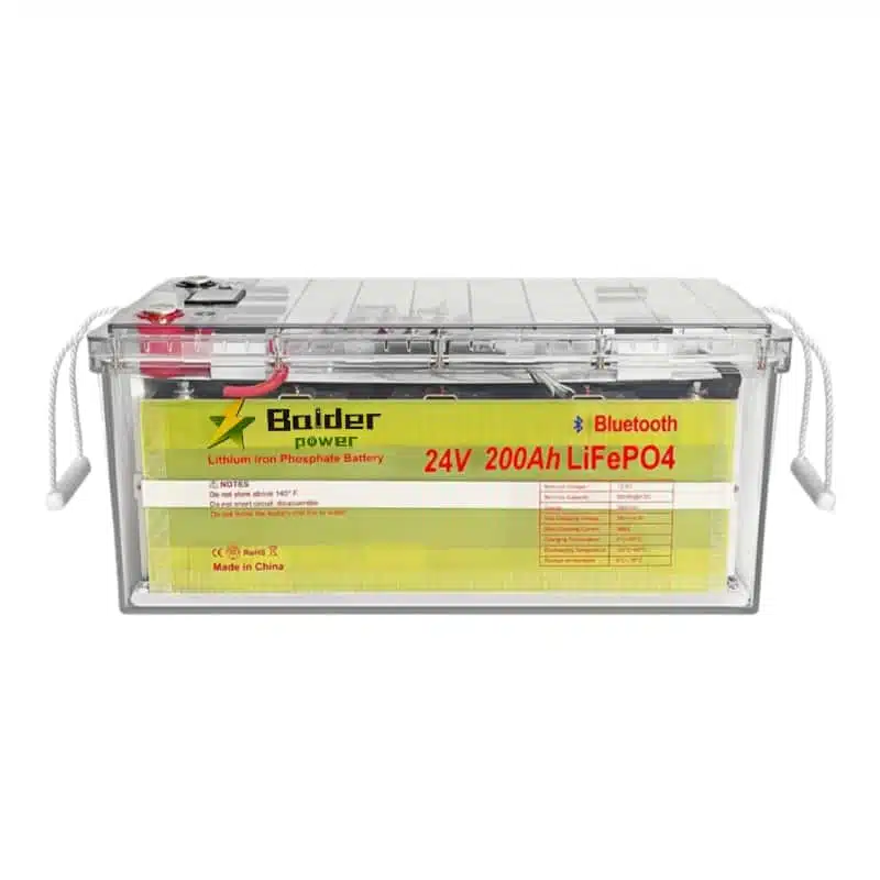 Widok z przodu akumulatora LiFePO4 Balder Power 24 V 200 Ah z przezroczystą obudową i etykietą Bluetooth.