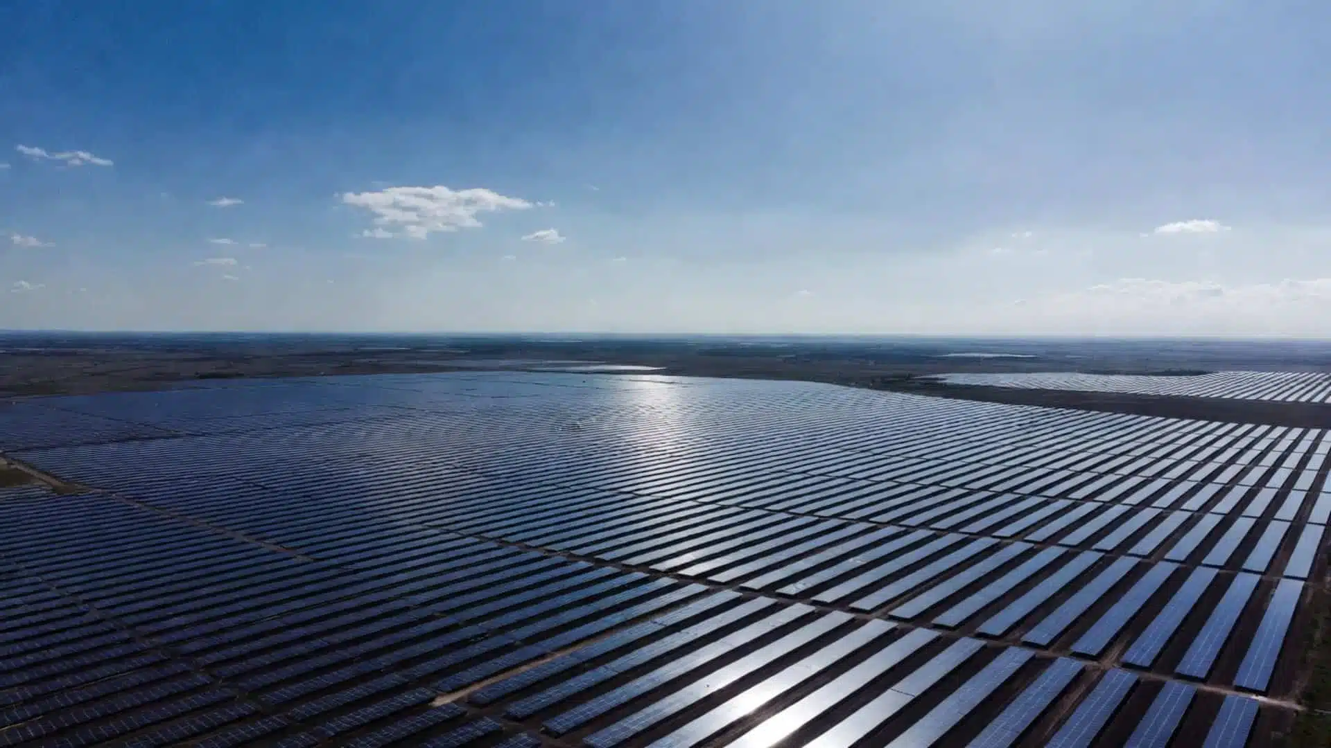 integração de energia renovável em fazendas solares bess balderpower applications.webp